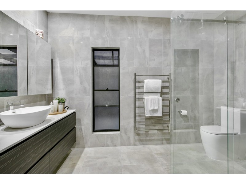 40 Behan Crescent, Wakerley QLD 4154