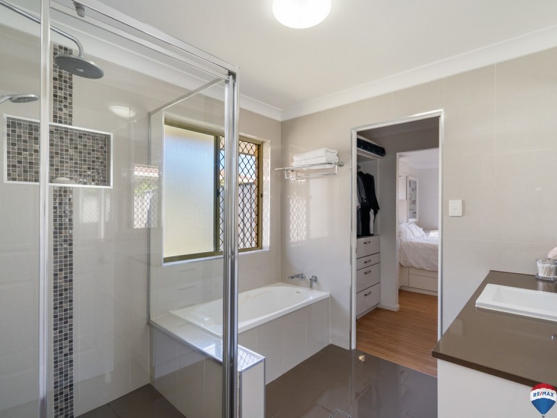 3 Moreton View Parade, Redland Bay QLD 4165