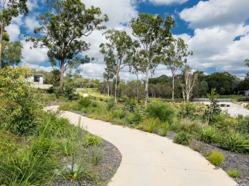 3 Glenhaven Close, Redland Bay QLD 4165