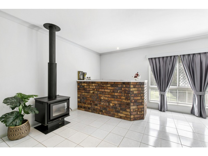 61 Winston Road, Sheldon QLD 4157
