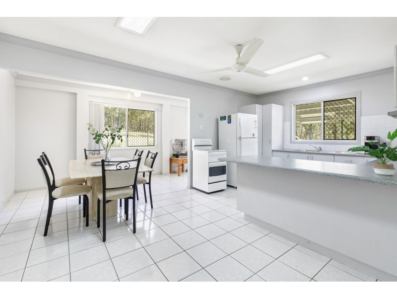 61 Winston Road, Sheldon QLD 4157
