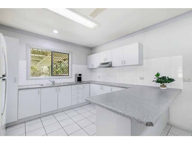 61 Winston Road, Sheldon QLD 4157