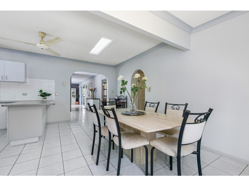 61 Winston Road, Sheldon QLD 4157