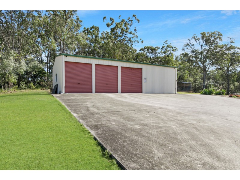 61 Winston Road, Sheldon QLD 4157