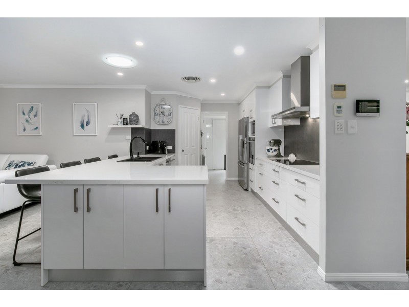 32 Mallan Terrace, Birkdale QLD 4159