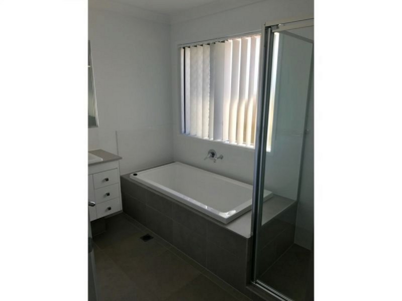 15a Summerhill Street, Victoria Point QLD 4165