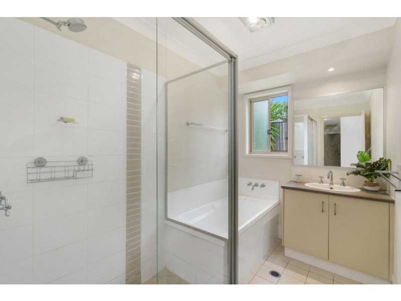 9 Brighton Court, Wakerley QLD 4154