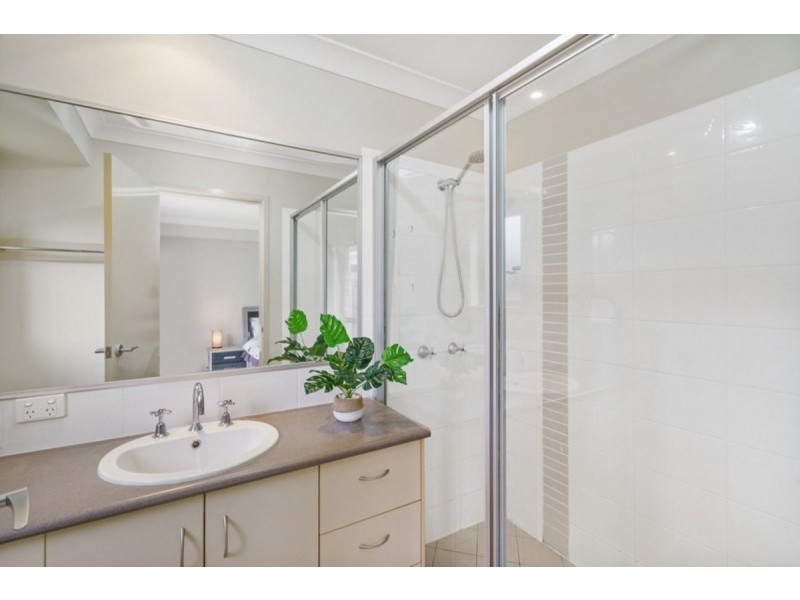 9 Brighton Court, Wakerley QLD 4154