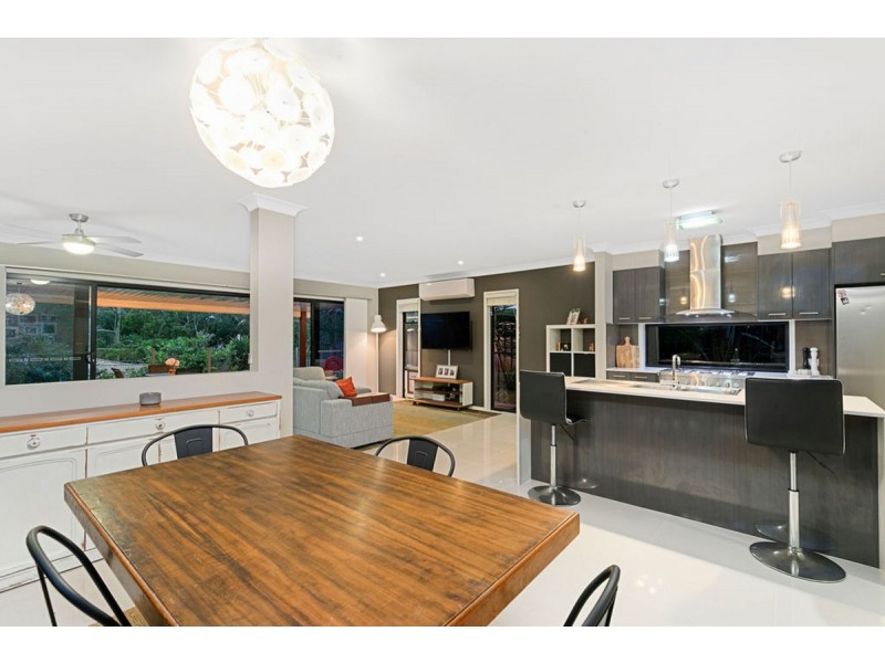 30 Pentecost Place, Redland Bay QLD 4165