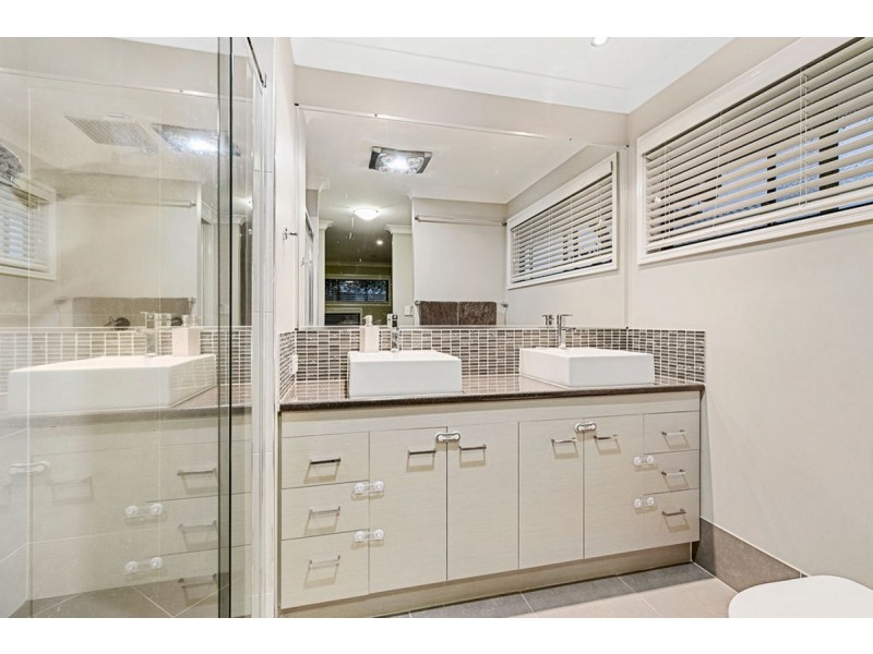 30 Pentecost Place, Redland Bay QLD 4165
