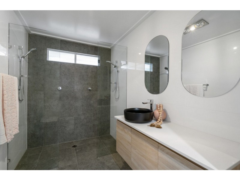 5 Lapford Court, Alexandra Hills QLD 4161