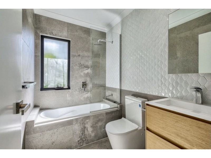 11 Colburn Avenue, Victoria Point QLD 4165