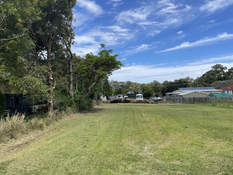 8 MARINE Street, Macleay Island QLD 4184