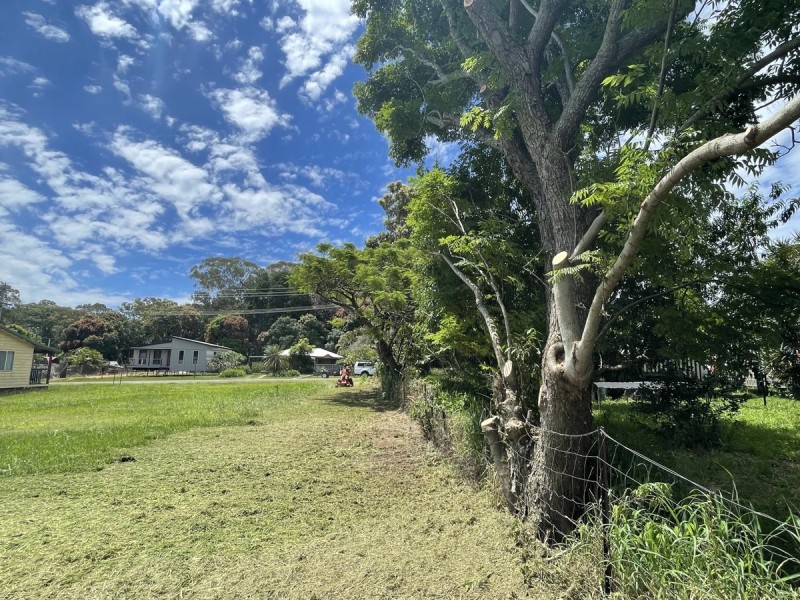 8 MARINE Street, Macleay Island QLD 4184