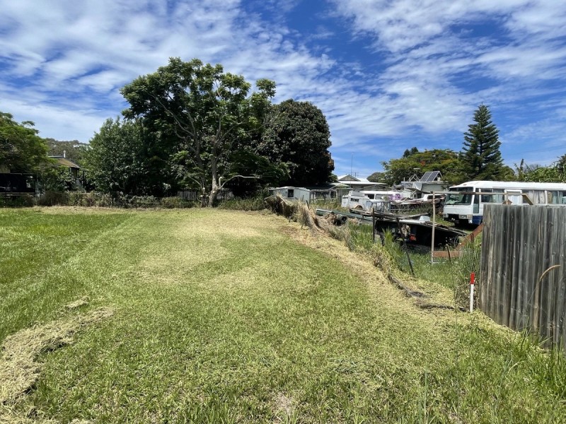 8 MARINE Street, Macleay Island QLD 4184