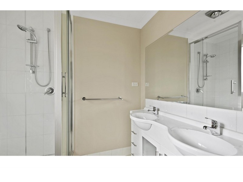 1/143-145 Allenby Road, Wellington Point QLD 4160