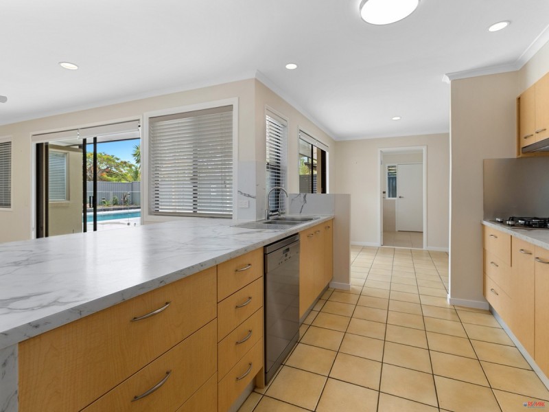 29 Lochinvar Court, Ashmore QLD 4214