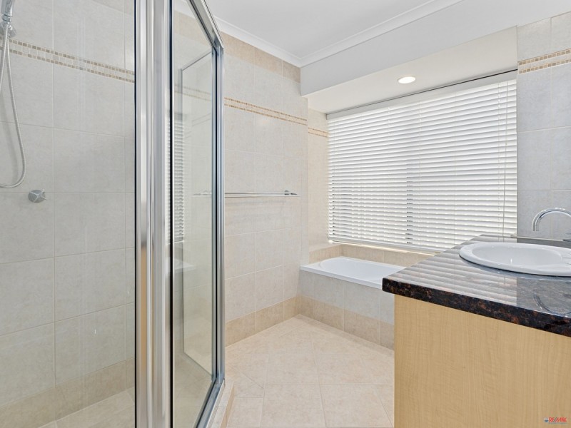 29 Lochinvar Court, Ashmore QLD 4214