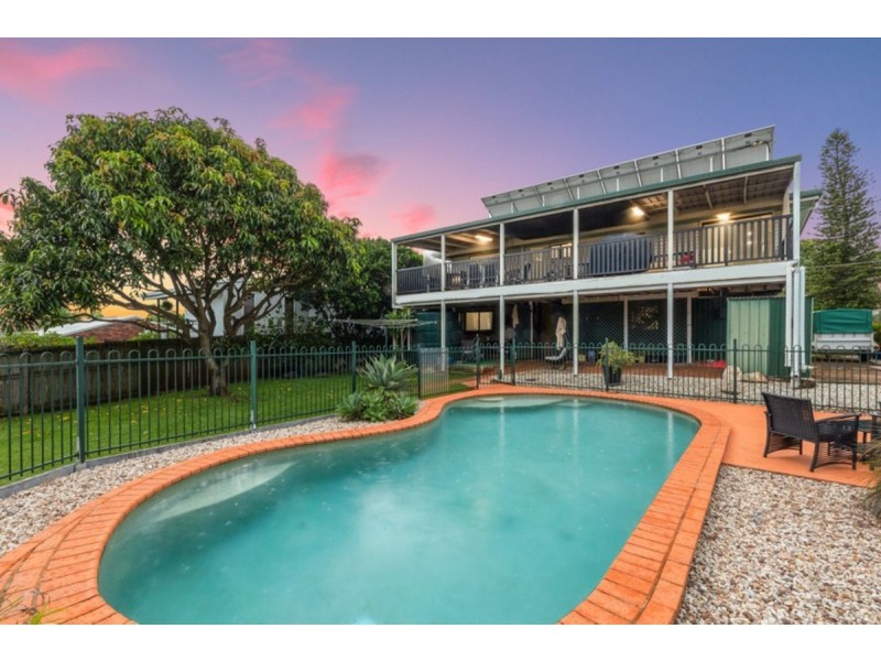 4 Manly Street, Birkdale QLD 4159