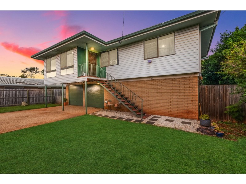 4 Manly Street, Birkdale QLD 4159