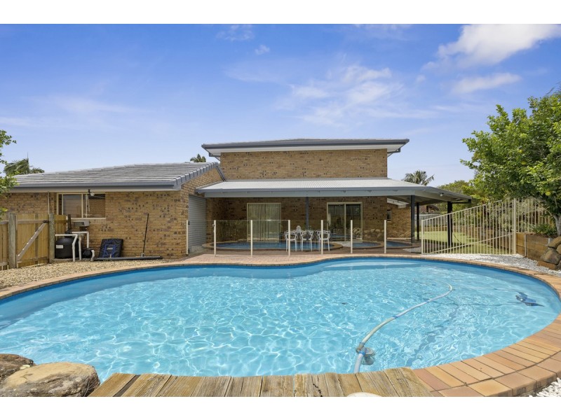 7 Waverney Court, Carindale QLD 4152