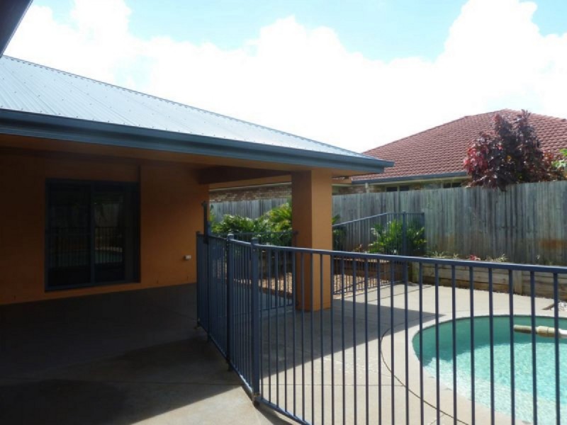 14 Foote Street, Redland Bay QLD 4165