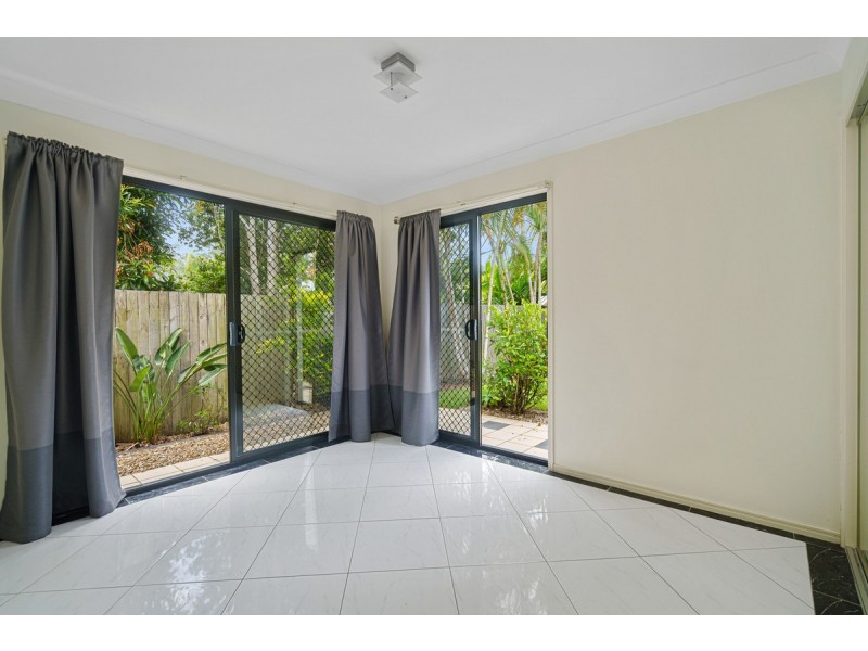32 Sandy Cove Place, Redland Bay QLD 4165