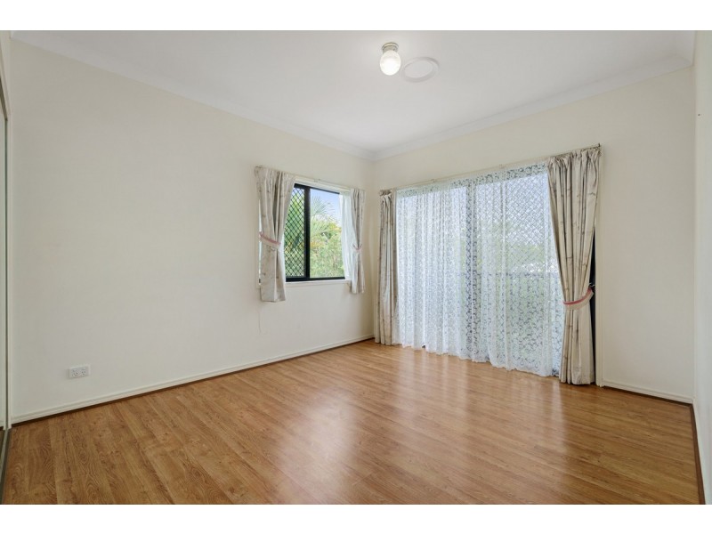 32 Sandy Cove Place, Redland Bay QLD 4165