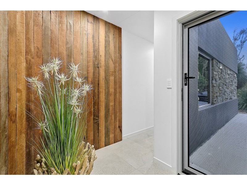 25 Kookaburra Circuit, Rochedale QLD 4123