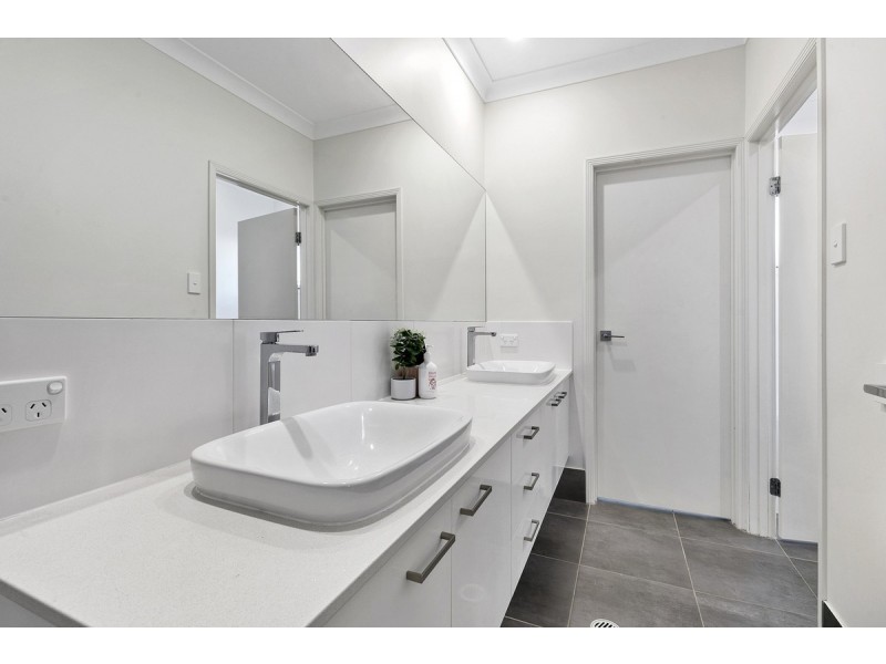 2A Brimblecombe Street, Victoria Point QLD 4165