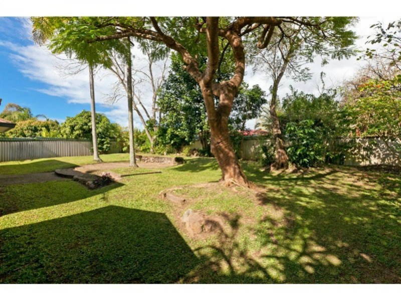 9 Magnolia Parade, Victoria Point QLD 4165