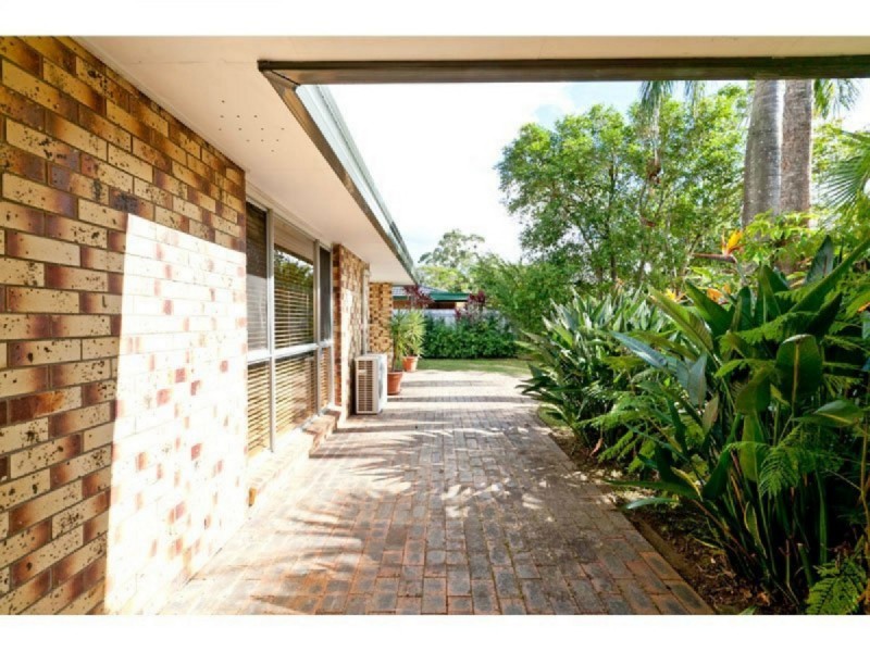 9 Magnolia Parade, Victoria Point QLD 4165