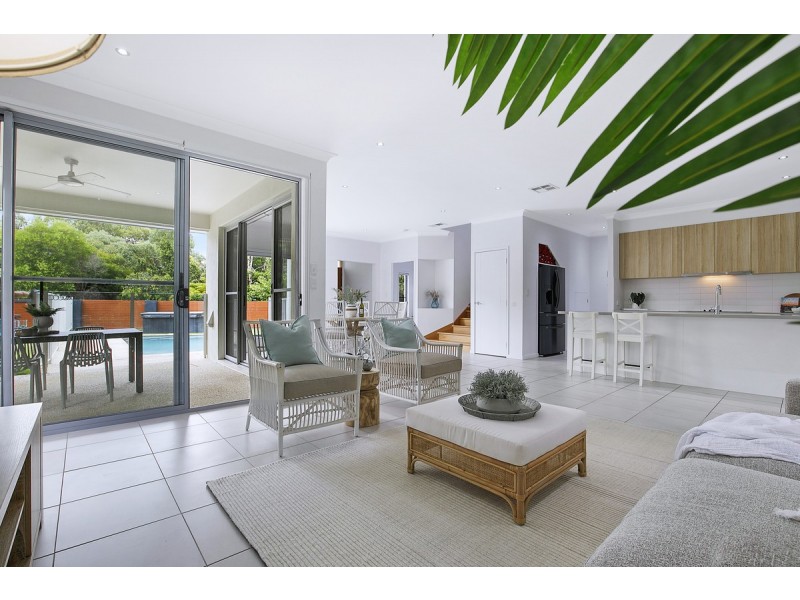 22 Sandalwood Street, Thornlands QLD 4164