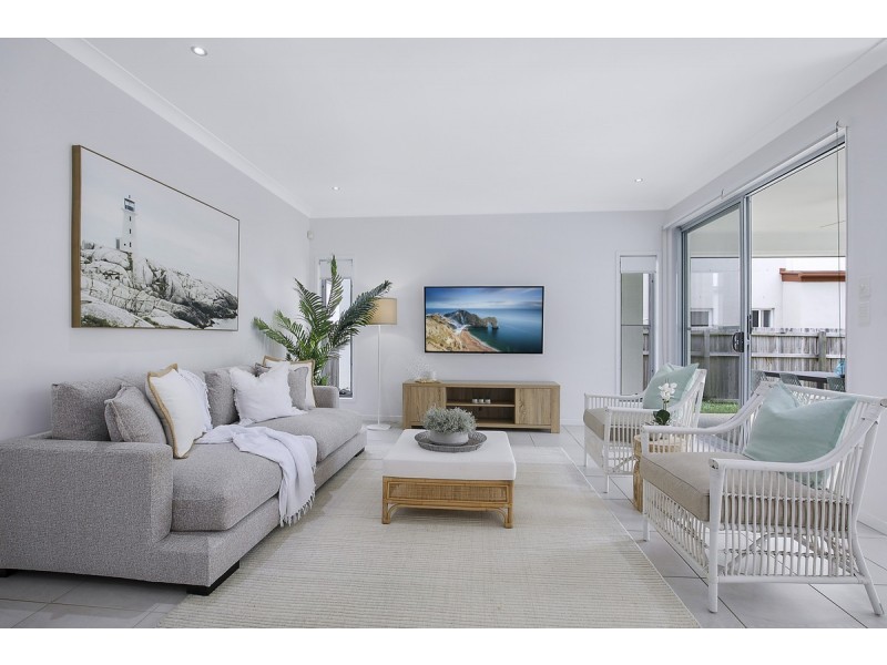 22 Sandalwood Street, Thornlands QLD 4164