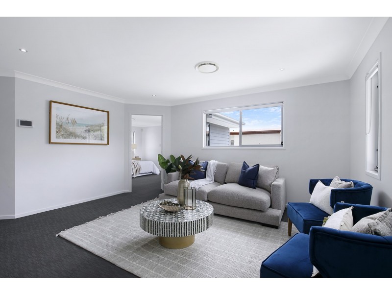 22 Sandalwood Street, Thornlands QLD 4164