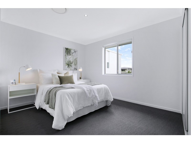 22 Sandalwood Street, Thornlands QLD 4164