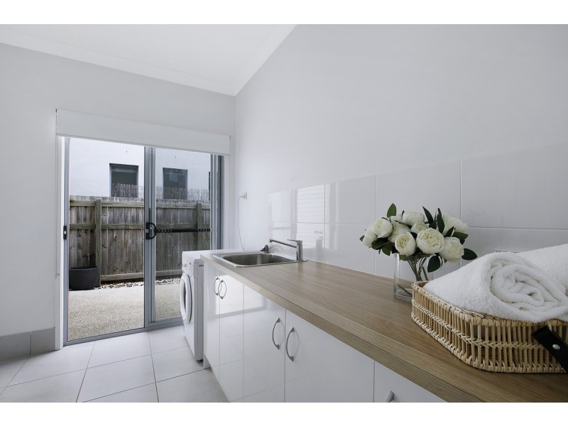 22 Sandalwood Street, Thornlands QLD 4164