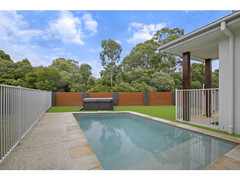 22 Sandalwood Street, Thornlands QLD 4164