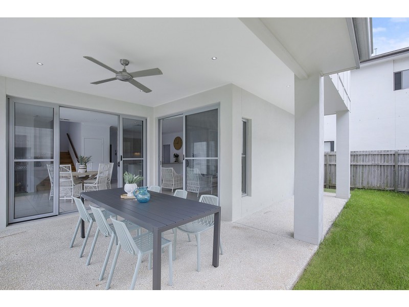 22 Sandalwood Street, Thornlands QLD 4164