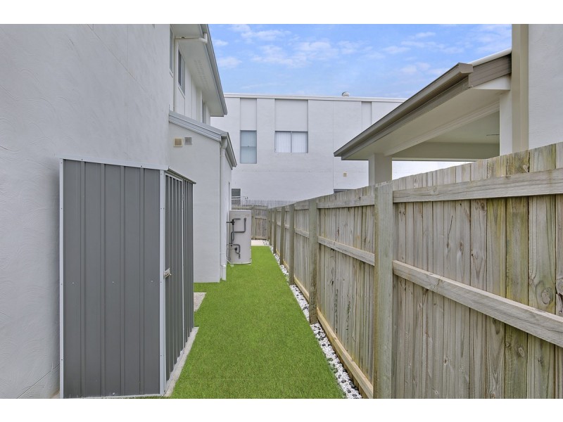 22 Sandalwood Street, Thornlands QLD 4164