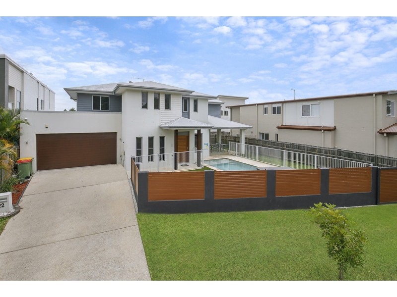 22 Sandalwood Street, Thornlands QLD 4164