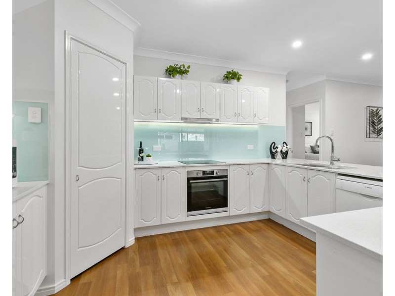 31 Ivy Crescent, Wakerley QLD 4154