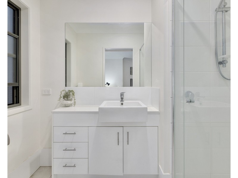 15/4-8 Rachow Street, Thornlands QLD 4164