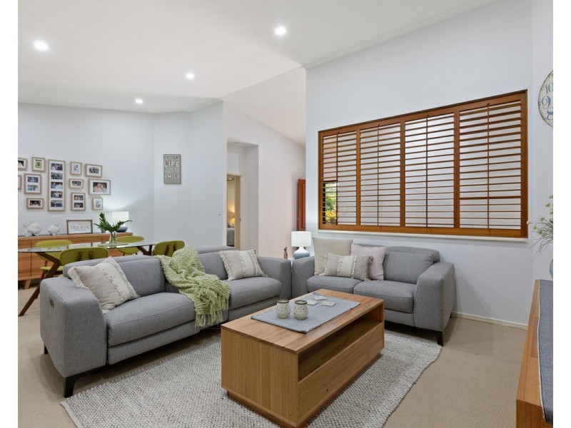 7 Viola Drive, Redland Bay QLD 4165