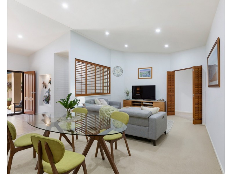 7 Viola Drive, Redland Bay QLD 4165