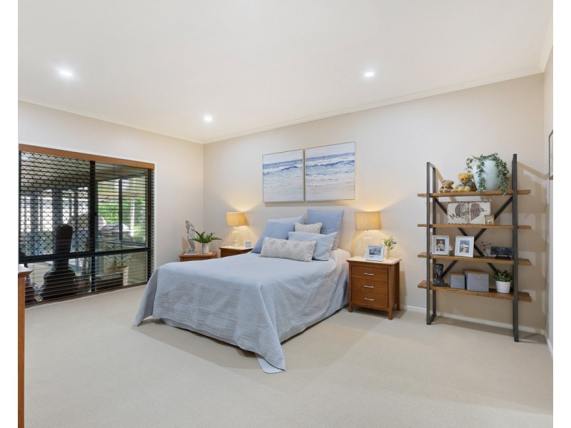 7 Viola Drive, Redland Bay QLD 4165