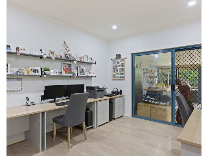 7 Viola Drive, Redland Bay QLD 4165