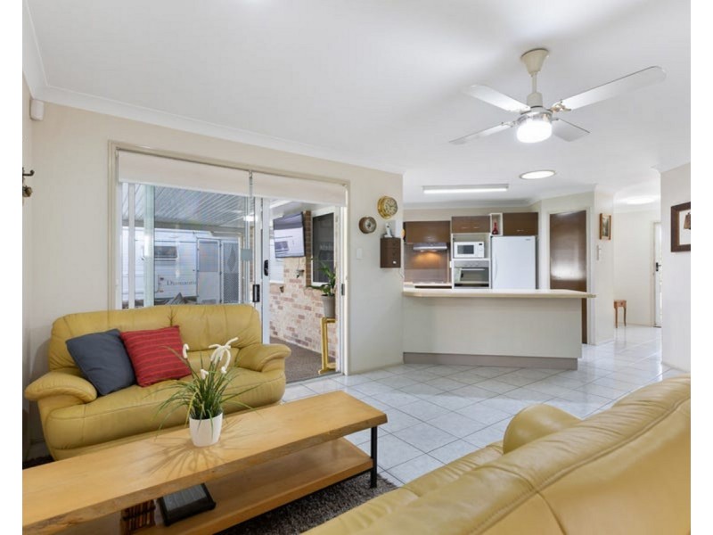 16 Spruce Avenue, Victoria Point QLD 4165