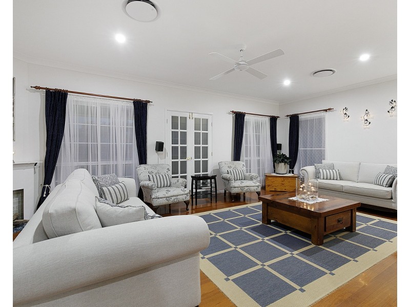 5 Braemar Court, Redland Bay QLD 4165