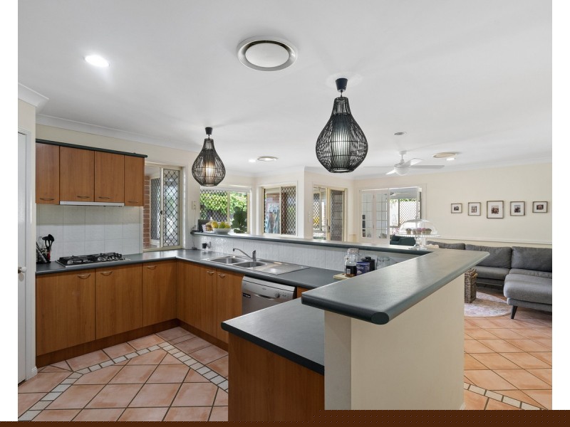 5 Lomond Place, Victoria Point QLD 4165